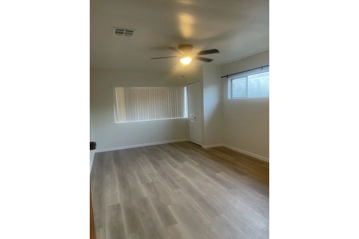 $4200 : Casa de Renta image 2