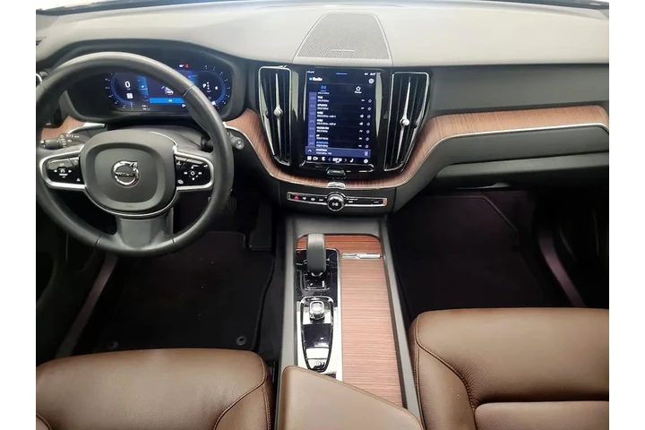 $35998 : Volvo XC60 2023 AWD B5 Plus image 9