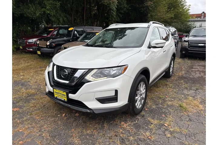 2017 Rogue SV image 2