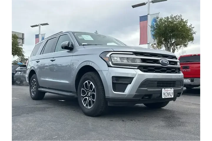 $38500 : Ford Expedition 2022 4x4 XLT image 3