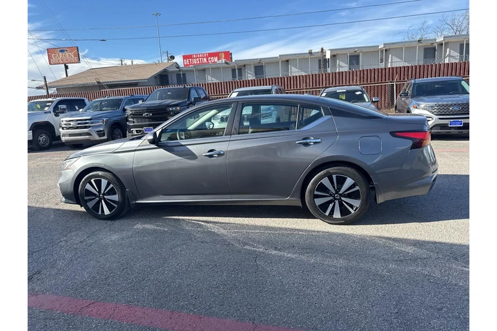 $18651 : Nissan Altima 2021 2.5 SV 4d image 8