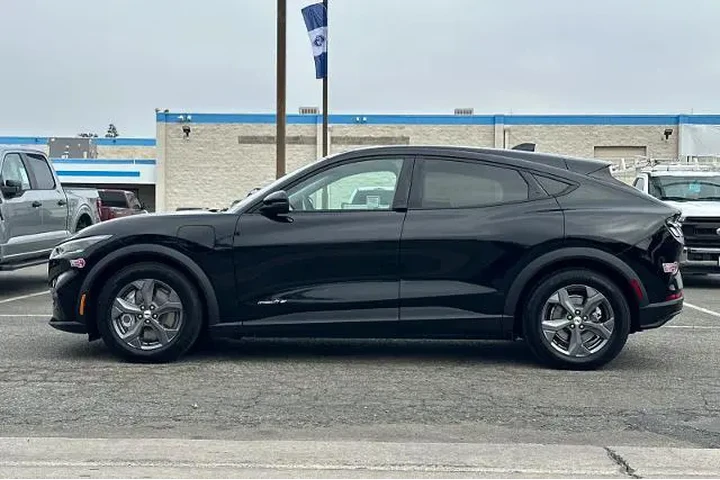 $23686 : Ford Mustang Mach-E 2022 Sel image 6