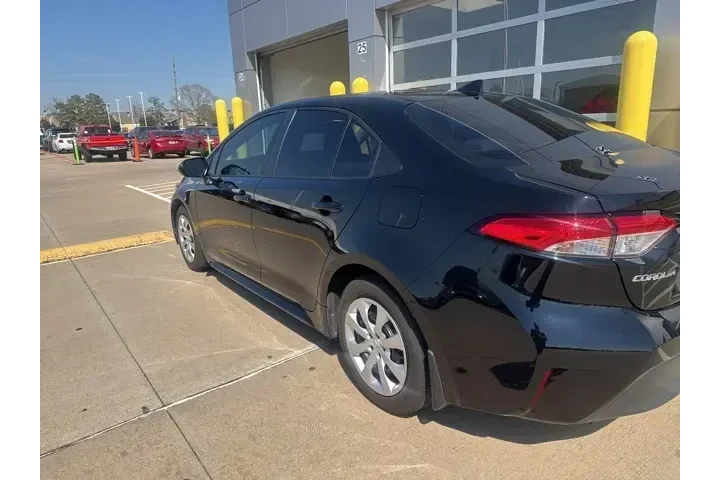 $20190 : Toyota Corolla 2025 LE 4dr S image 8