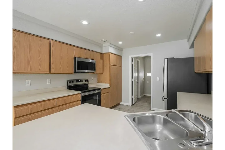 $2400 : House for rent in Denver CO image 3