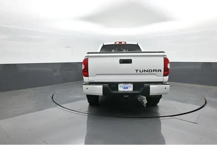 $28859 : Toyota Tundra 2019 4x4 SR5 4 image 6