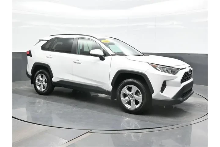 $25244 : Toyota RAV4 2021 AWD XLE 4dr image 7