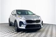 PRE-OWNED 2022 KIA SPORTAGE LX en Madison WV