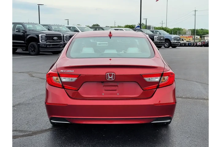 $18697 : Honda Accord 2020 LX 4dr Sed image 5