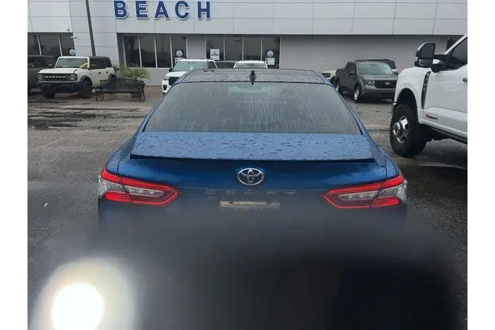 $27732 : Toyota Camry 2020 XSE V6 4dr image 4