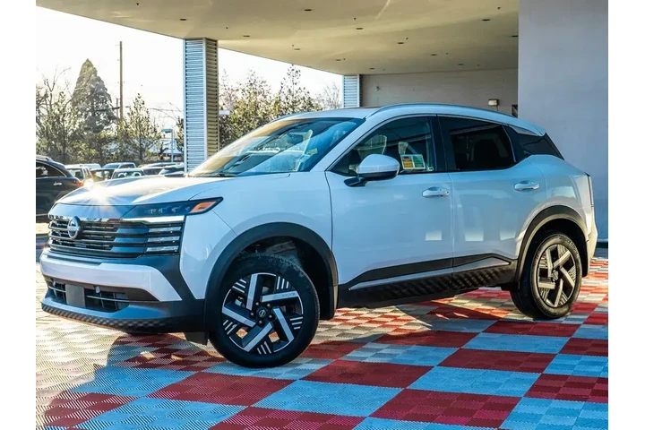 $19488 : Nissan Kicks 2025 SV 4dr Cro image 1