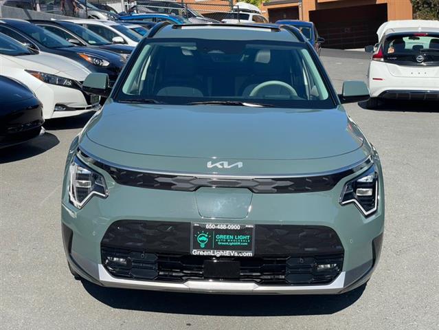 $28900 : Used 2023 Niro EV Wave for sa image 3