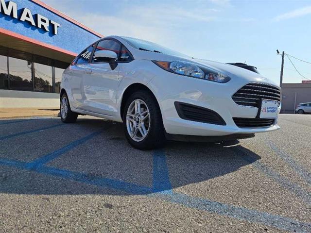 2017 Fiesta image 2