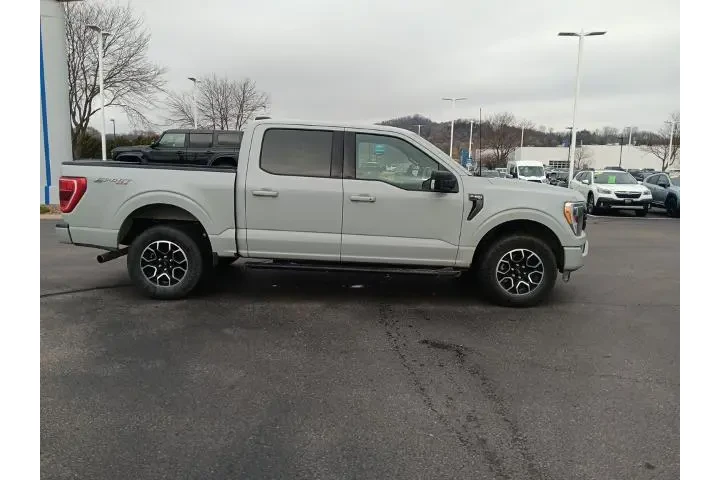 $40000 : Ford F-150 2023 4x4 XLT 4dr image 5