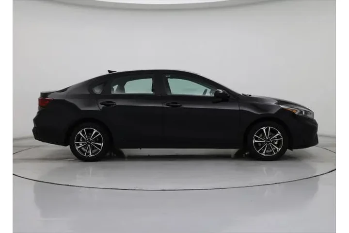 $18998 : Kia Forte 2024 LXS 4dr Sedan image 7