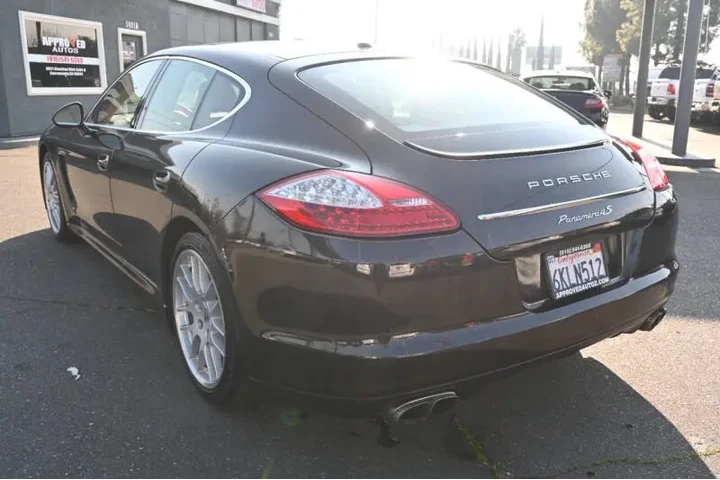 $15998 : 2010 Panamera 4S image 8