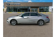 $21277 : Hyundai ELANTRA 2024 SEL 4dr thumbnail