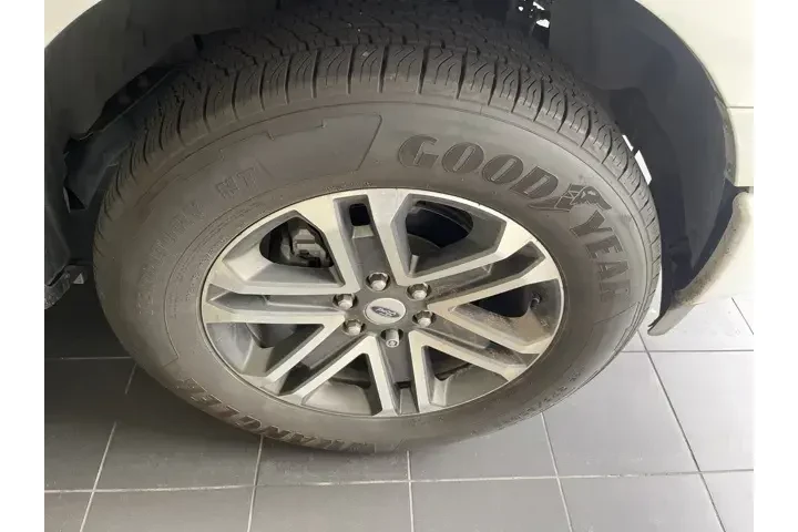 $23768 : Ford F-150 2021 4x4 XL 4dr S image 7