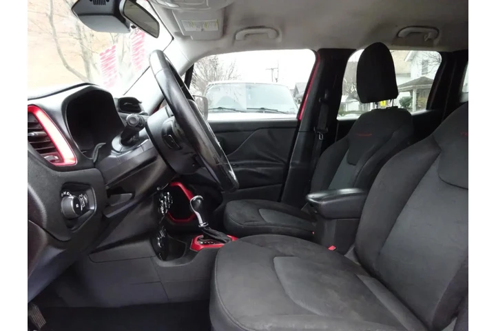 $9800 : 2016 Renegade 4WD 4dr Trailha image 8