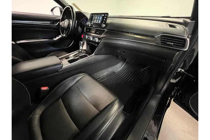 $19589 : Honda Accord 2018 Sport 4dr image 10