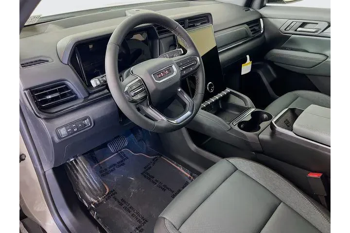 $37900 : GMC Terrain 2026 4x4 AT4 4dr image 6