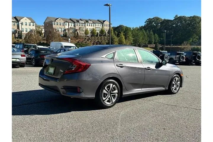 $18348 : Honda Civic 2017 LX 4dr Seda image 7