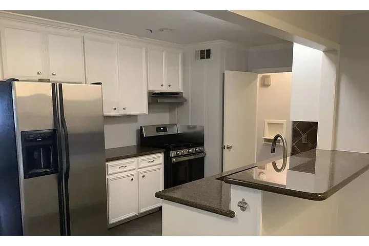 $1350 : HOUSE AVAILABLE IN HOUSTON TX image 10