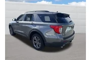 $31990 : Ford Explorer 2022 AWD XLT 4 thumbnail