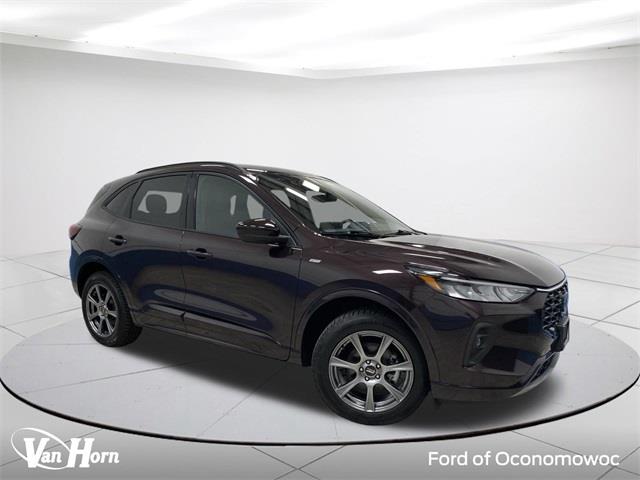 $25996 : Pre-Owned 2023 Escape ST-Line image 1