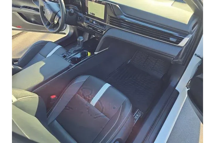 $30995 : Toyota Camry 2025 SE 4dr Sed image 9