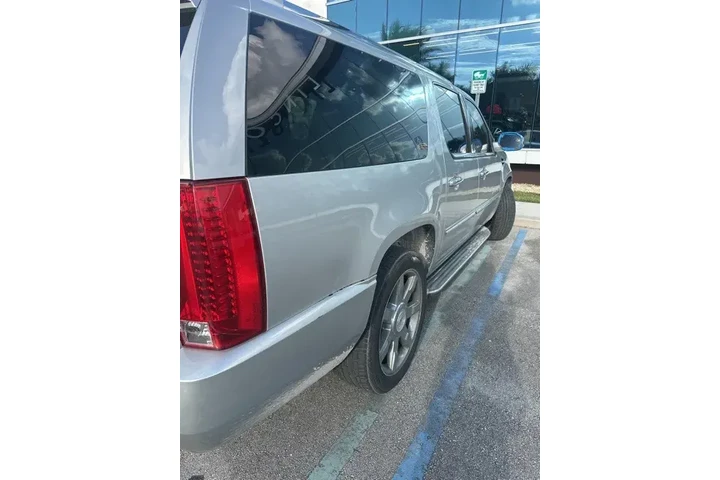 $7590 : Cadillac Escalade ESV 2011 A image 3