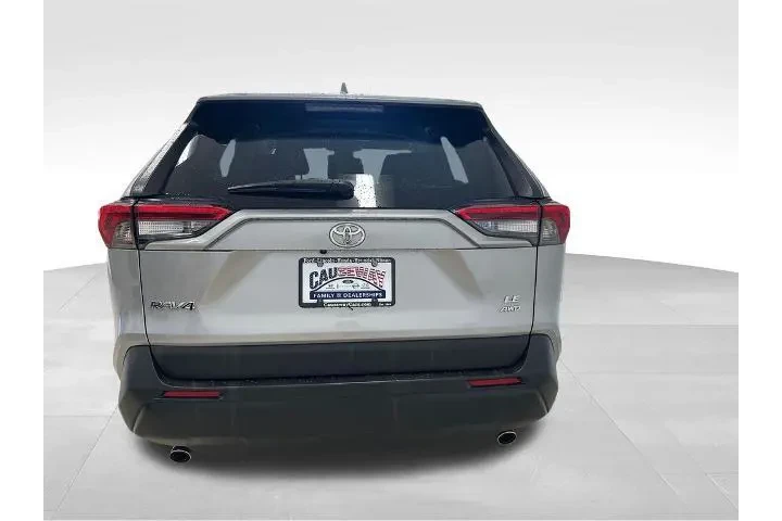 $26994 : Toyota RAV4 2022 AWD LE 4dr image 5