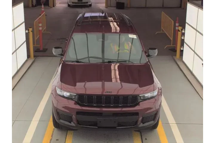 $29393 : Jeep Grand Cherokee L 2023 4 image 2