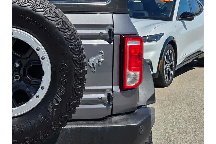 $39747 : Ford Bronco 2023 4x4 Base Ad image 6