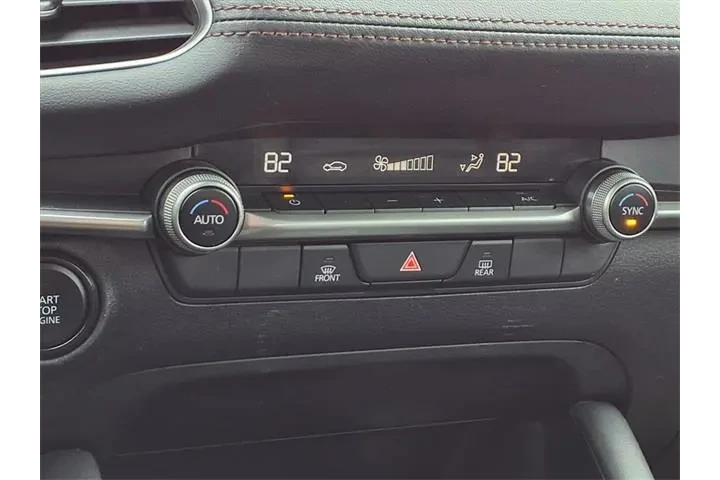 $18250 : Mazda Mazda3 Sedan 2023 2.5 image 9