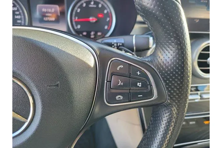 $15000 : Mercedes-Benz GLC 2016 GLC 3 image 7