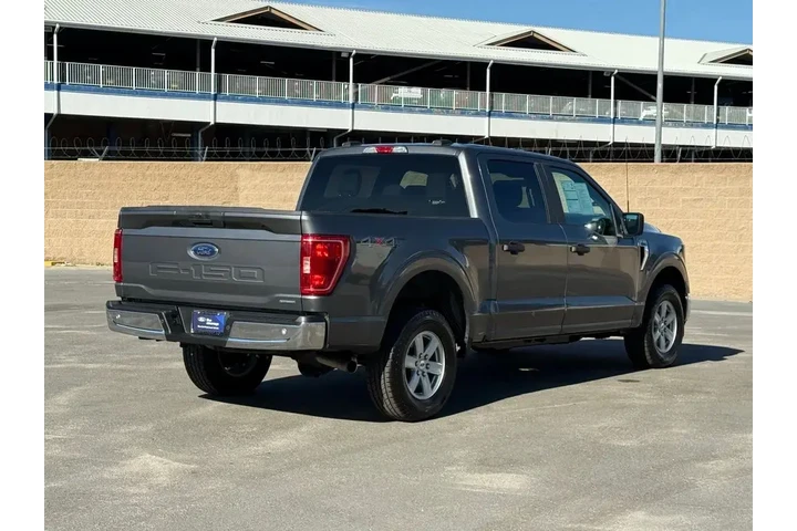 $34989 : Ford F-150 2023 4x4 XLT 4dr image 4