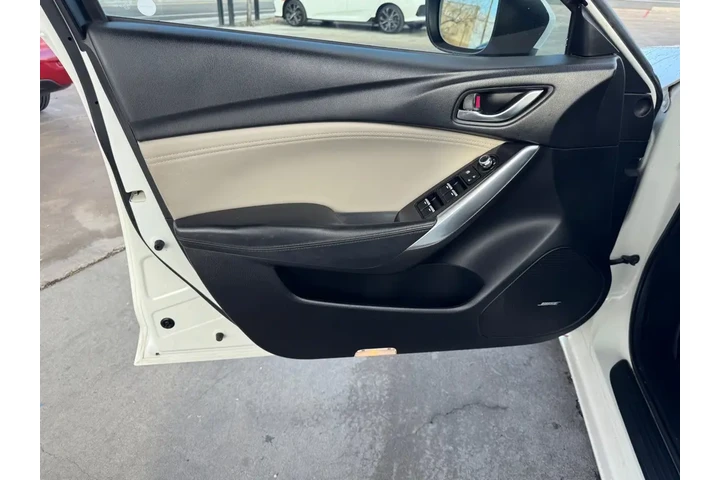 2017 MAZDA6 i Touring AT image 10