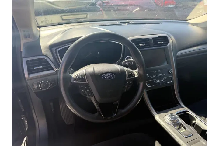 $7450 : 2019 Fusion SE image 8