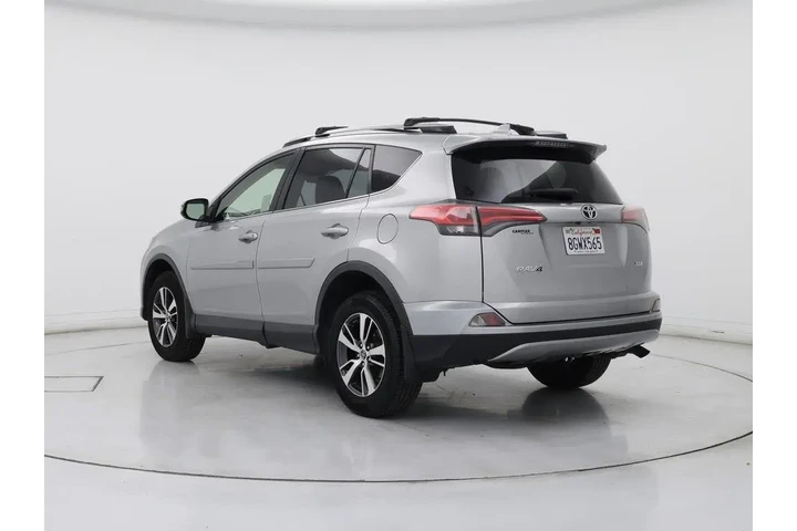 $21998 : Toyota RAV4 2018 XLE 4dr SUV image 2