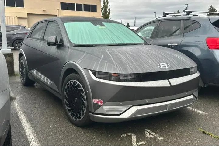 $30990 : Hyundai IONIQ 5 2023 AWD Lim image 2