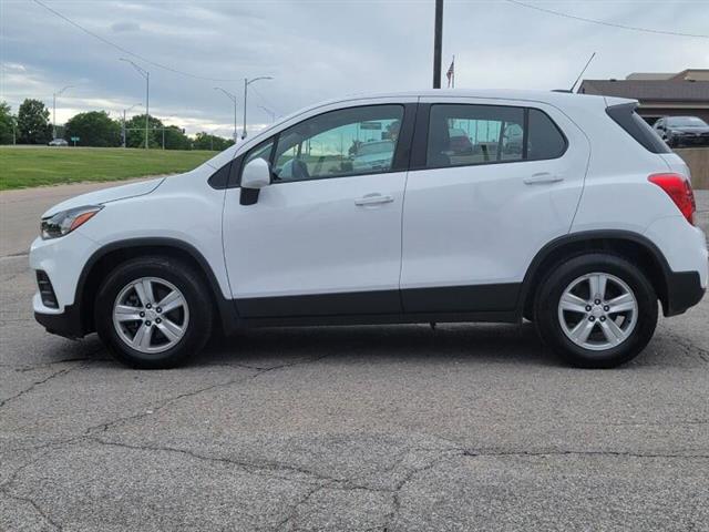 $10490 : 2019 Trax LS image 5