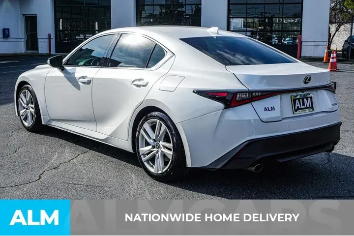 $29920 : Lexus IS 300 2021 4dr Sedan image 5