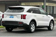 $19391 : Kia Sorento 2022 LX 4dr SUV thumbnail
