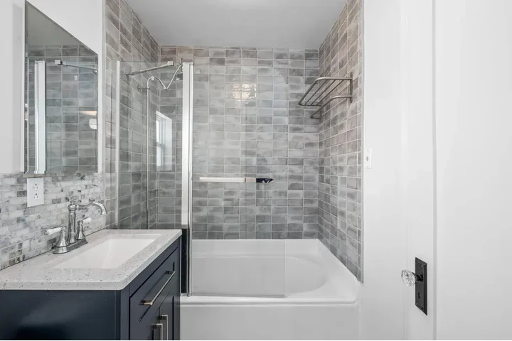 $1100 : Cozy 1-Bedroom and 1-Bathroom image 7