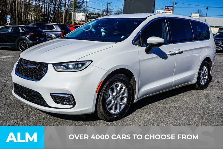 $22920 : Chrysler Pacifica 2023 Touri image 2