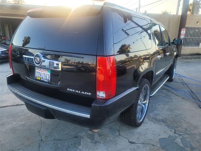 $10995 : 2007 Escalade ESV image 7