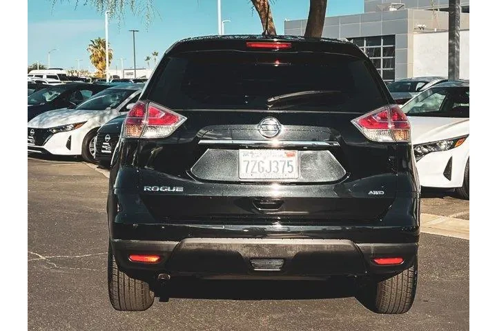 $8936 : Nissan Rogue 2016 AWD S 4dr image 4