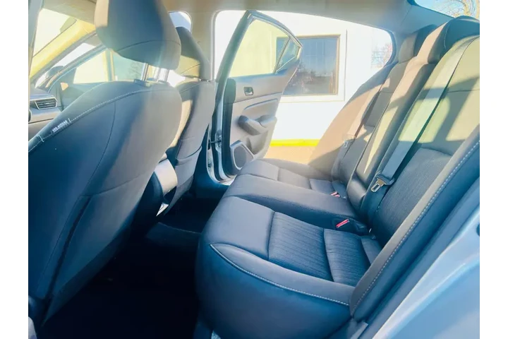 $22995 : 2024 Altima 2.5 SV image 10