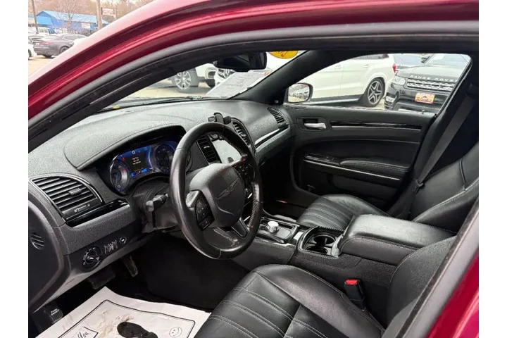 $12950 : 2019 300 S image 8