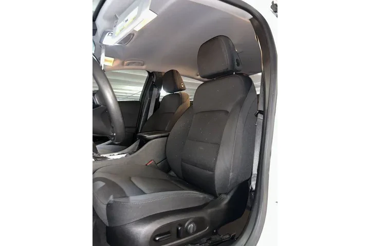 $15499 : Chevrolet Malibu 2020 LT 4dr image 7